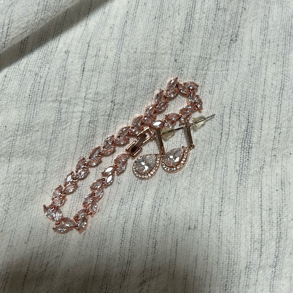 Rose gold bracelet and earrings set